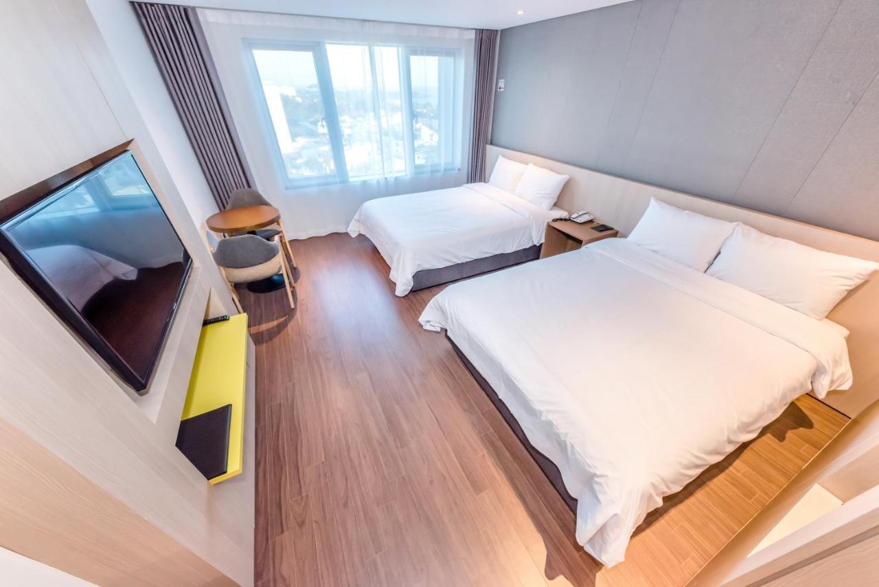 The First70 Hotel Seogwipo Exterior photo