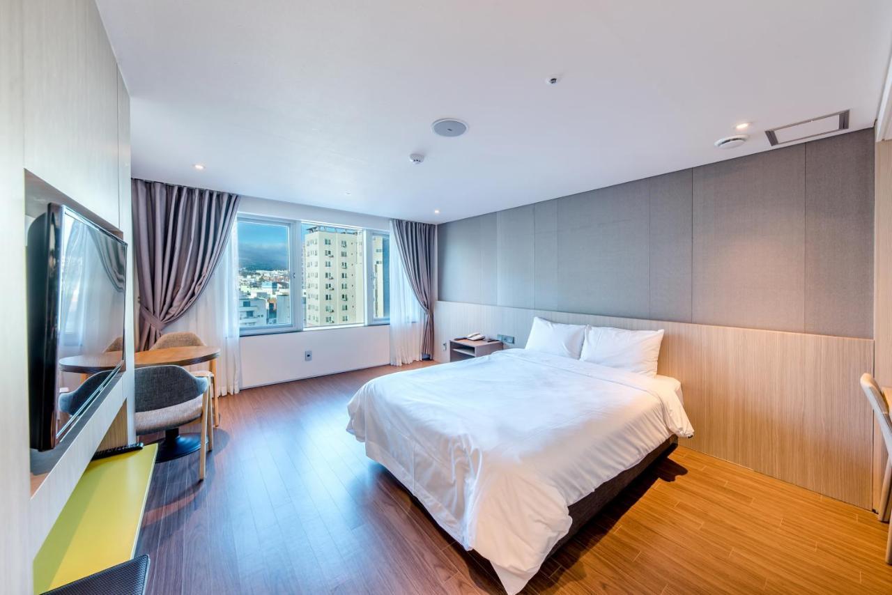 The First70 Hotel Seogwipo Exterior photo