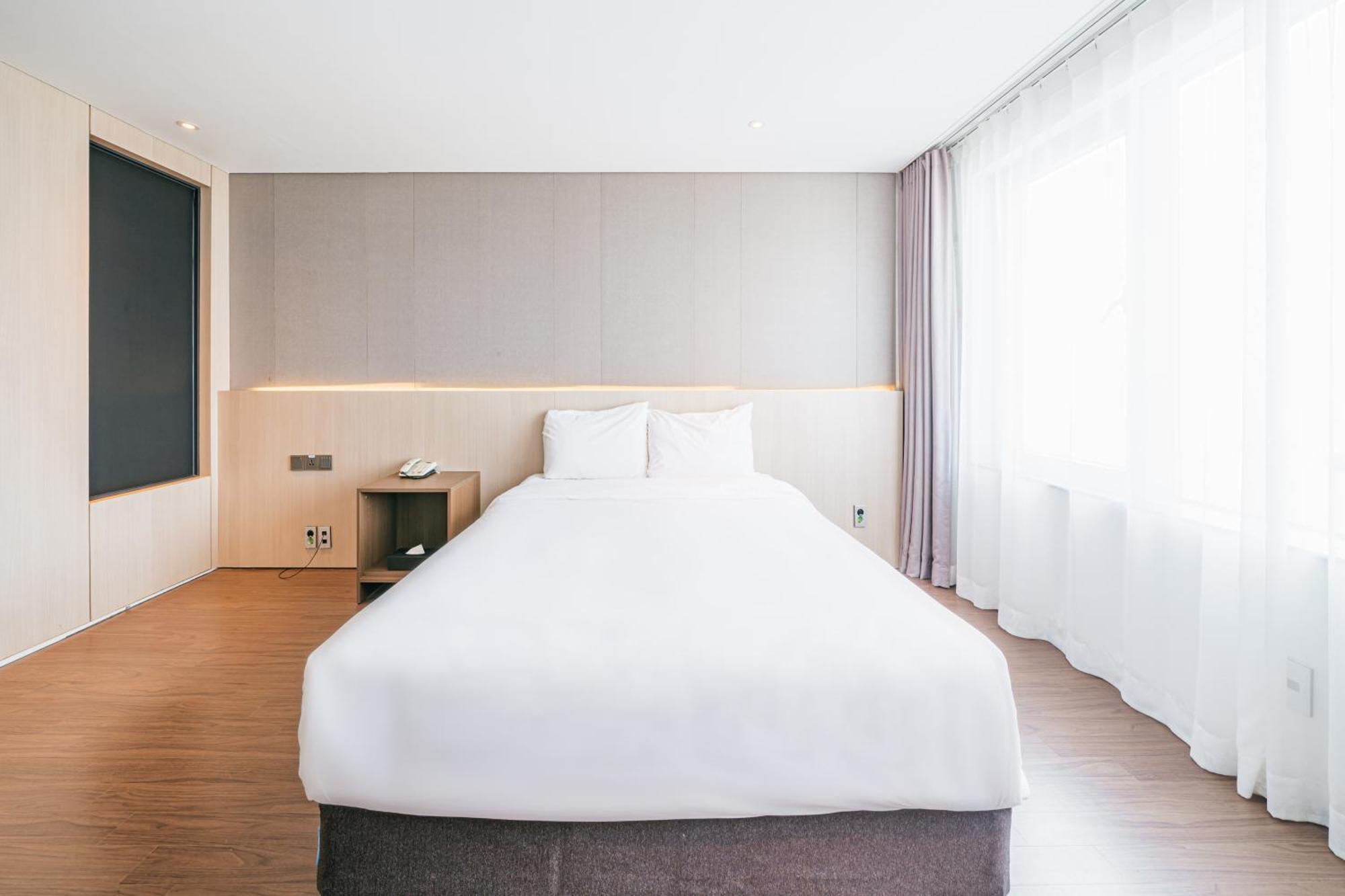 The First70 Hotel Seogwipo Exterior photo
