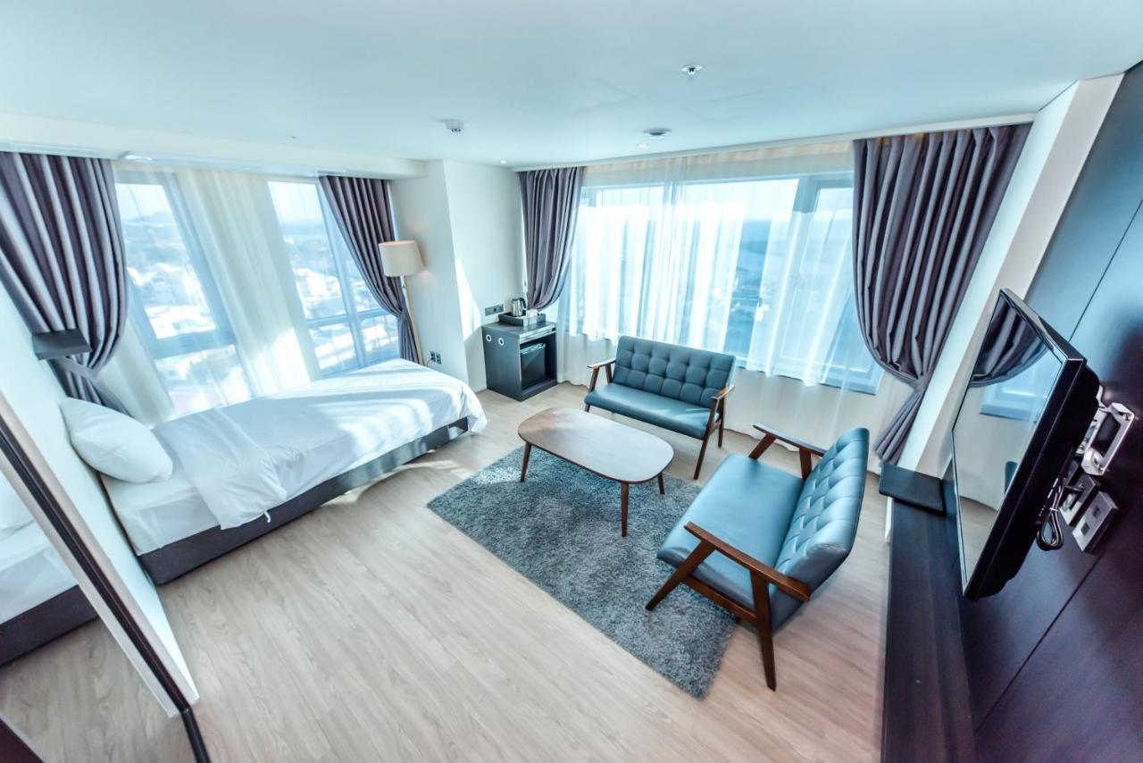 The First70 Hotel Seogwipo Exterior photo