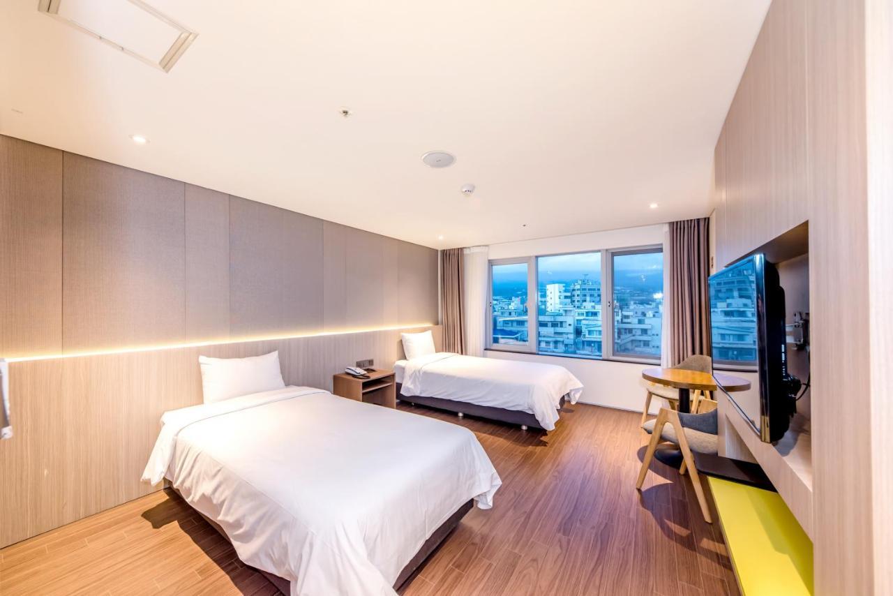 The First70 Hotel Seogwipo Exterior photo