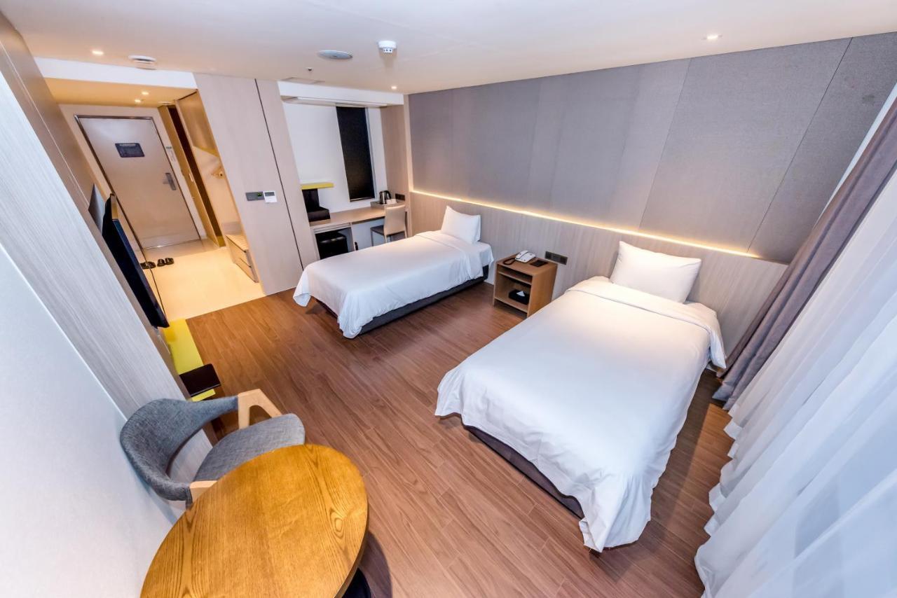The First70 Hotel Seogwipo Exterior photo